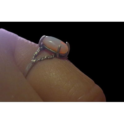 Lightning Ridge crystal opal ring