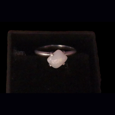 Coober Pedy white opal ring