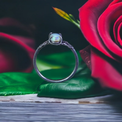 Lightning Ridge crystal opal ring