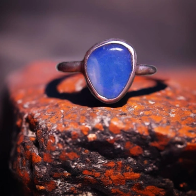 Lightning ridge crystal opal ring
