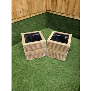 Pair of Decking Style Planters – 25cm x 25cm x 25cm