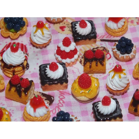 6pcs Delicious Fake Cream Cakes Topped With Fruit Fake Food Cakes Pastries Dolls Play Non Edible 15m