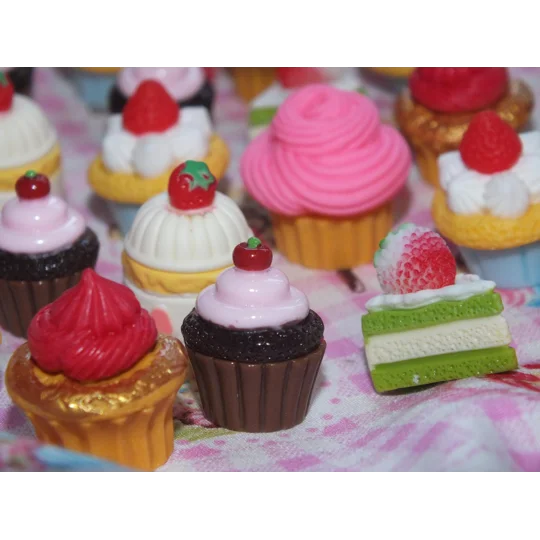 6pcs Delicious Large Fake Cream Whipped Cup Cakes Muffins Pastries Topped With Fruit Dolls Play Non