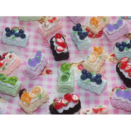 6pcs Delicious Large Fake Whipped Cream Roulade Swiss Roll Sponge Topped With Fruit Dolls Play Non E