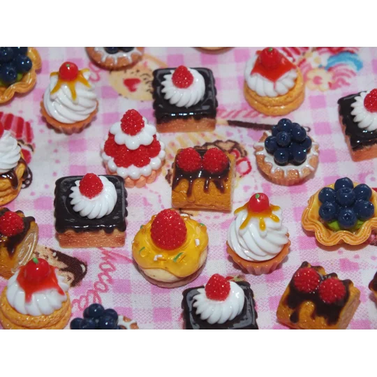 6pcs Delicious Fake Cream Cakes Topped With Fruit Fake Food Cakes Pastries Dolls Play Non Edible 15m