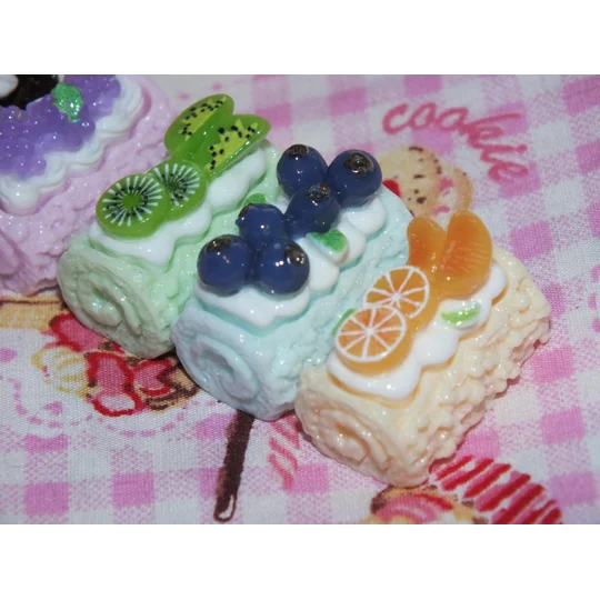 6pcs Delicious Large Fake Whipped Cream Roulade Swiss Roll Sponge Topped With Fruit Dolls Play Non E