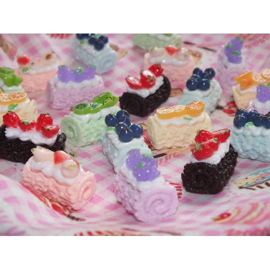 6pcs Delicious Large Fake Whipped Cream Roulade Swiss Roll Sponge Topped With Fruit Dolls Play Non E