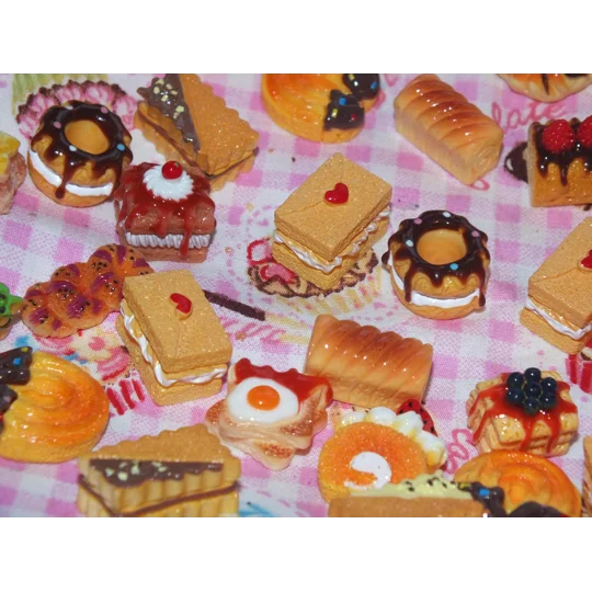10pcs Delicious Fake Cream Cakes Donuts Cookies Pastries Fake Food Plates & Bowls Dolls Play Non Edi