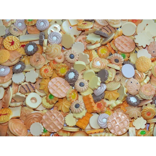 20 Pcs Bread Cakes Cookies Snacks Biscuits Mixed Candy Resin Fake Flatback Food Cabochon