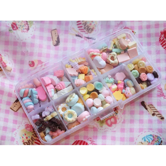 100 pcs mixed MINI FAKE Food Sweets Candy Resin 3D Cabochons Dolls Food With storage box fun craft k