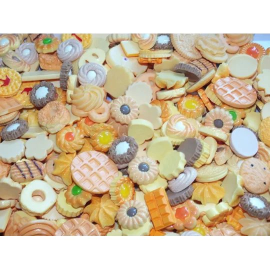 20 Pcs Bread Cakes Cookies Snacks Biscuits Mixed Candy Resin Fake Flatback Food Cabochon