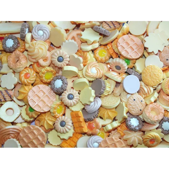 20 Pcs Bread Cakes Cookies Snacks Biscuits Mixed Candy Resin Fake Flatback Food Cabochon