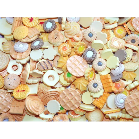 20 Pcs Bread Cakes Cookies Snacks Biscuits Mixed Candy Resin Fake Flatback Food Cabochon