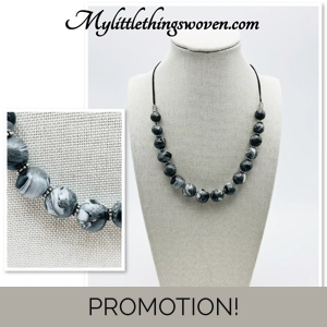 Black & White Beaded Necklac..