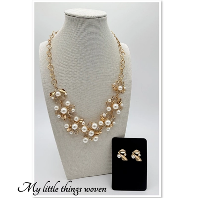Gold & Faux Pearl Necklace & Earrings Jewellery Set Gold & Faux Pearl Necklace & Earrings Jewellery Set