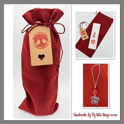 Bottle Gift Bag with Butterfly Bottle Charm and Gift Tag Set Bottle Gift Bag with Butterfly Bottle Charm and Gift Tag Set