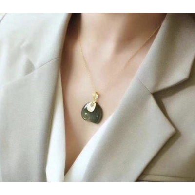 Jade Elephant Pendant & 18" Gold Plated Chain