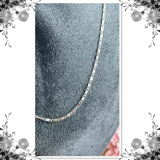 Figure of 8 Chain Necklace 32-Inch Silver