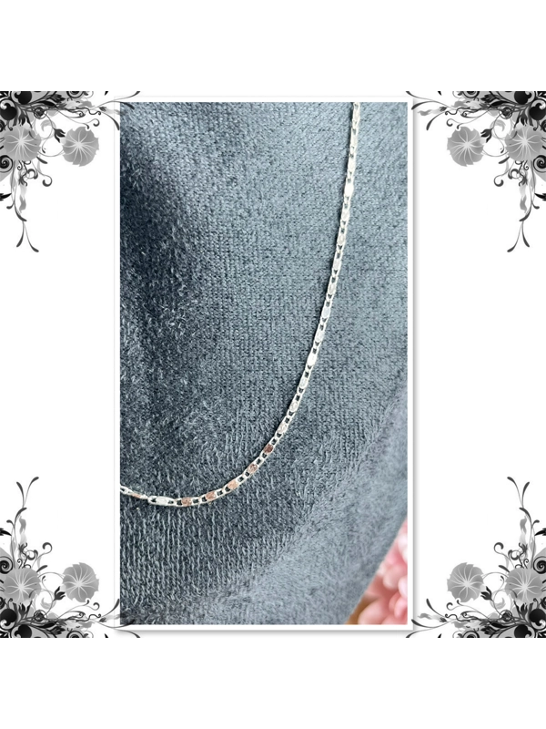 Figure of 8 Chain Necklace 32-Inch Silver