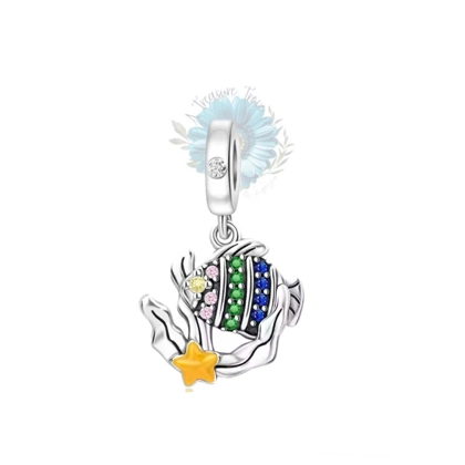 Fish and seaweed charm Fish and seaweed charm