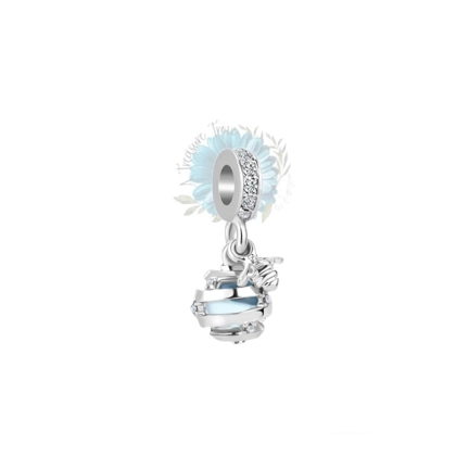 Silver bee with hive charm Silver bee with hive charm