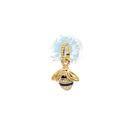 Queen bee gold charm Queen bee gold charm