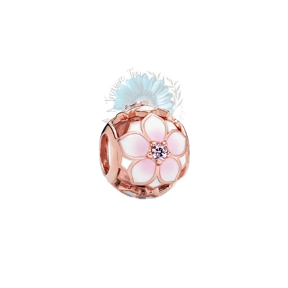 Rose gold round pink flower charm Rose gold round pink flower charm