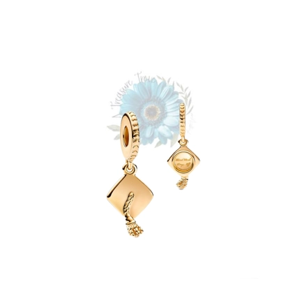 Gold graduation cap charm Gold graduation cap charm