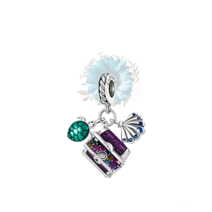 Treasure chest charm Treasure chest charm