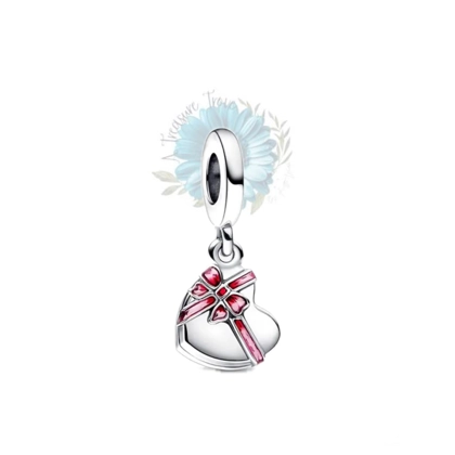 Silver heart present charm Silver heart present charm
