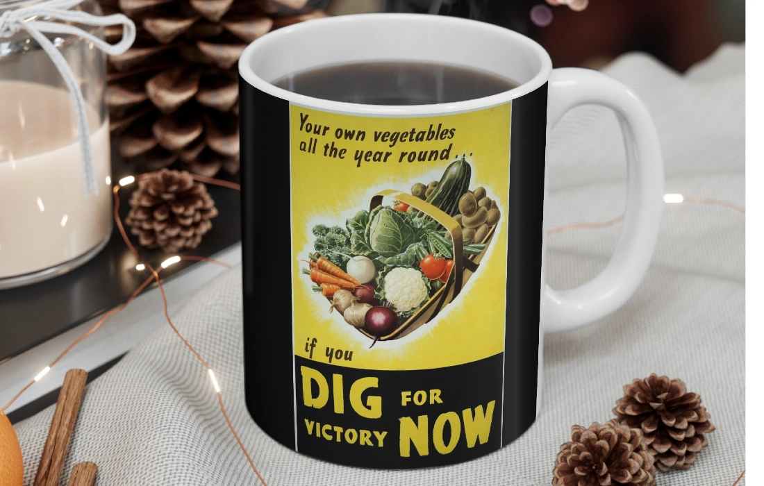 Retro ww2 dig for victory coffee mug