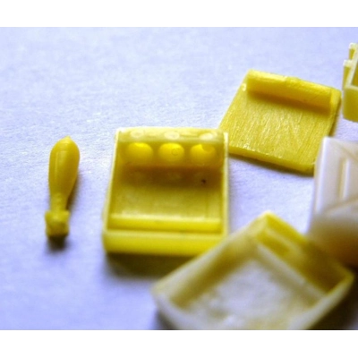 German 80mm mortar ammo & ammo box 1/35