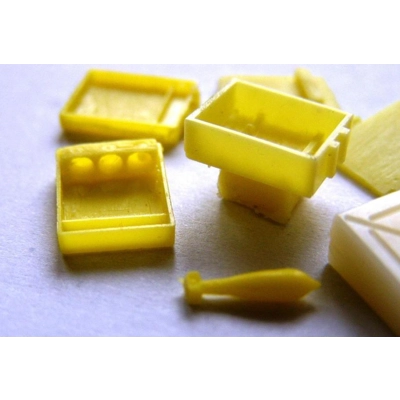 German 80mm mortar ammo & ammo box 1/35