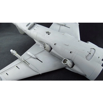 Harrier GR7/GR9. Swiveling nozzles and outrigger wheels 1/48 Harrier GR7/GR9. Swiveling nozzles and outrigger wheels 1/48