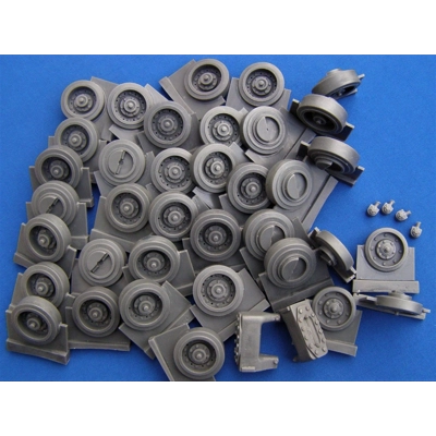 41M Turan II VEZER TURAN WWII 1/16