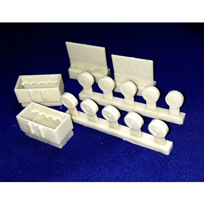 German EZ-44 landmines and box 1/16 German EZ-44 landmines and box 1/16