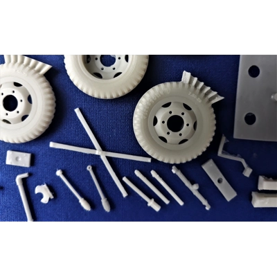 7-TON SEMITRAILER PANEL CARGO Full braking system 1/35