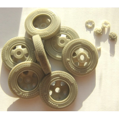 1935-1941 Ford 1.5 ton, 2.0 ton, 2.5 ton, 3.0 ton trucks Wheels 7.5x20 Firestone 1/35