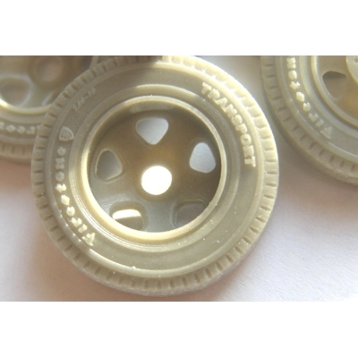 1935-1941 Ford 1.5 ton, 2.0 ton, 2.5 ton, 3.0 ton trucks Wheels 7.5x20 Firestone 1/35