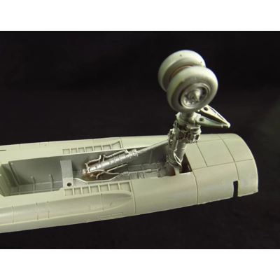 F-4 Phantom II (J/S). Landing Gears (Italeri) F-4 Phantom II (J/S). Landing Gears (Italeri)