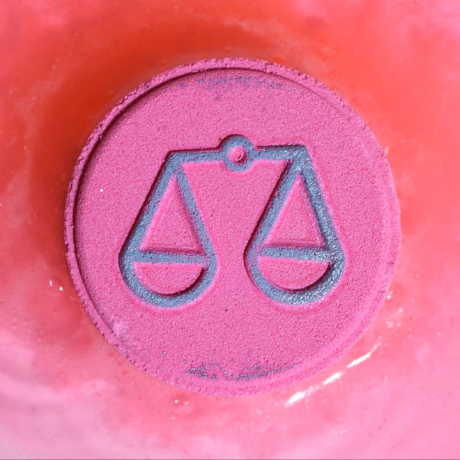Additional Image for Set of Zodiac Bath Fizzers with Horoscope - Libra