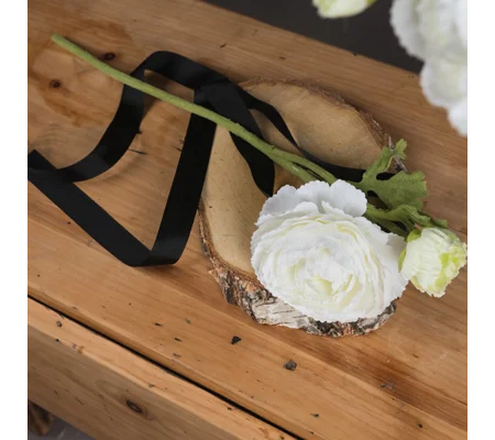 White Ranunculus Spray
