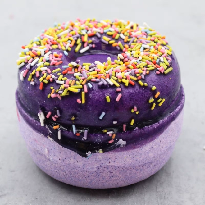Additional Image for Blackberry and Almond Bath Donuts 180g