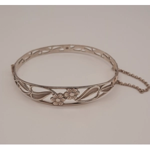 Lovely Sterling Silver Floral Bangle - Vintage Bracelon Ltd.