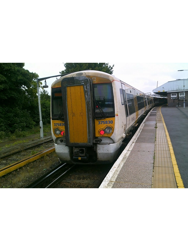 375830 south eastern electrostar in the platform at ramsgate station