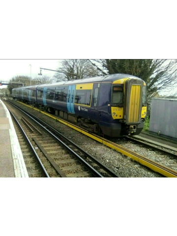 375307 south eastern 3 car train in the sidings at ramsgate station