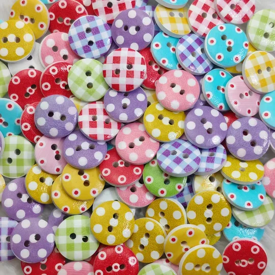4 x Assorted vintage Wooden 2 hole Buttons Various Colours supplied 1.5cm. Pack of 4