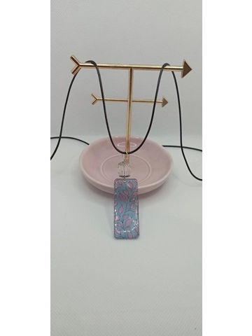 Blue and pink leaves pendant necklace
