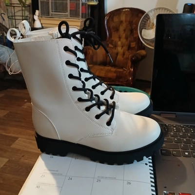 Ladies Boots Size 8
