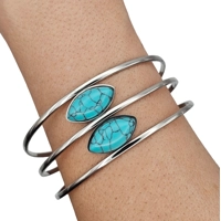Bracelet with turquoise stones IN..